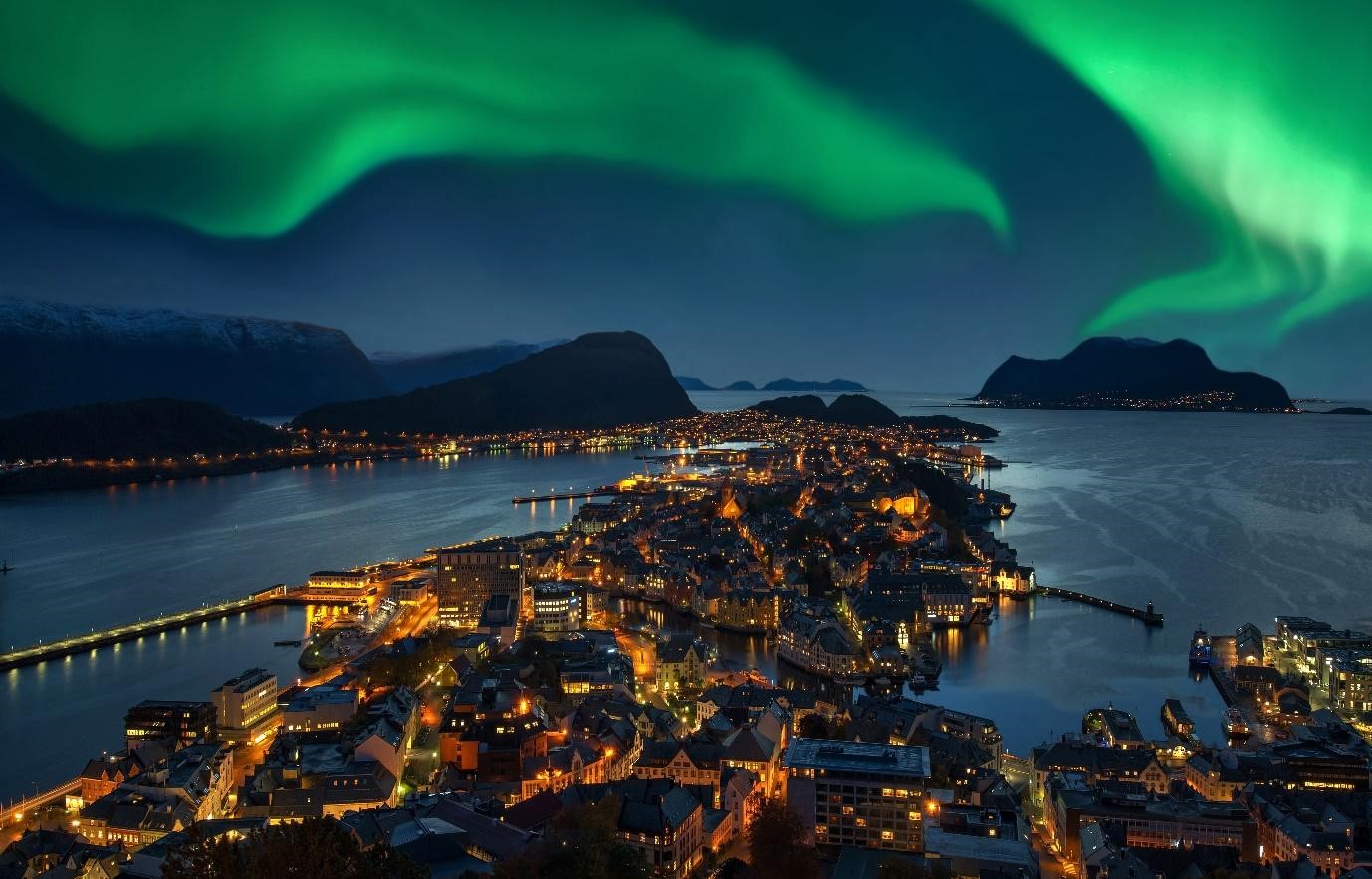 NORTHERN LIGHTS IN SCANDINAVIA